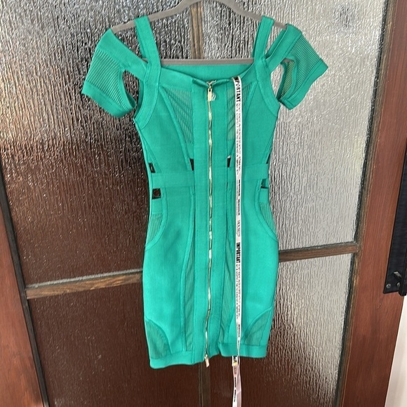 House of CB Caltina Bandage dress in green size XS new with tags. - Picture 8 of 10